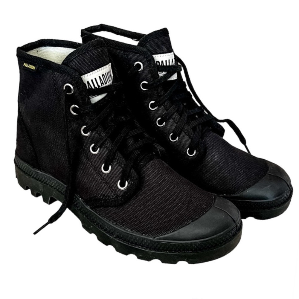 Palladium Pampa Hi Originale ~ NWOT ~ black canvas ~ US W8 EU 39.5